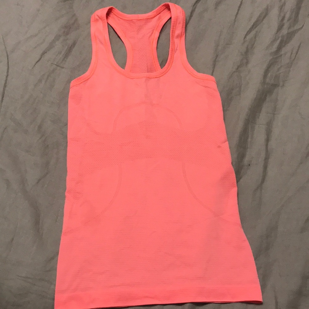 Lululemon tank